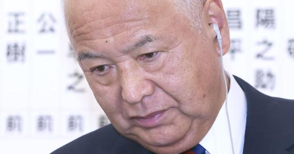 自民・甘利幹事長　単独過半数「うれしいニュース」