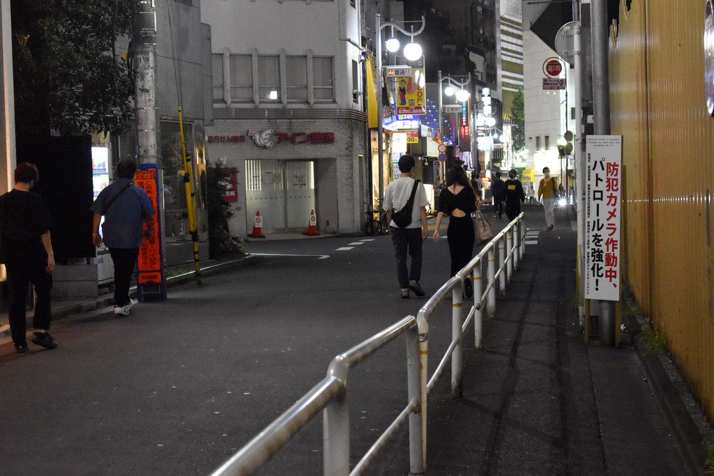 売春対策、摘発から支援へ　路上の女性、寄り添う捜査員―東京・歌舞伎町を歩く