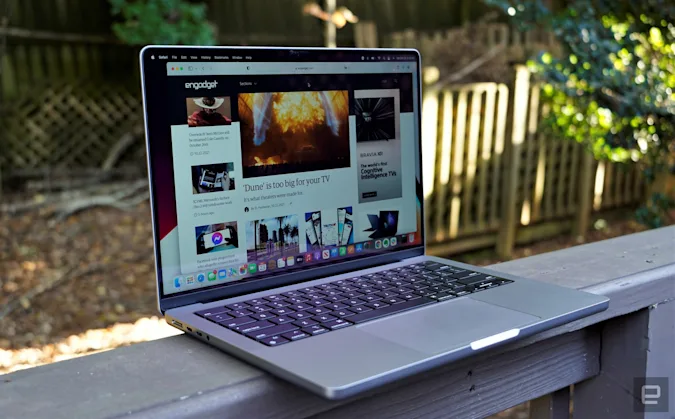 新型MacBook ProでYouTube HDR動画を観るとクラッシュするとの複数報告