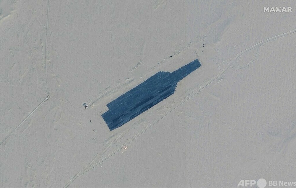 中国の砂漠に米軍艦の実物大図形 衛星画像で判明