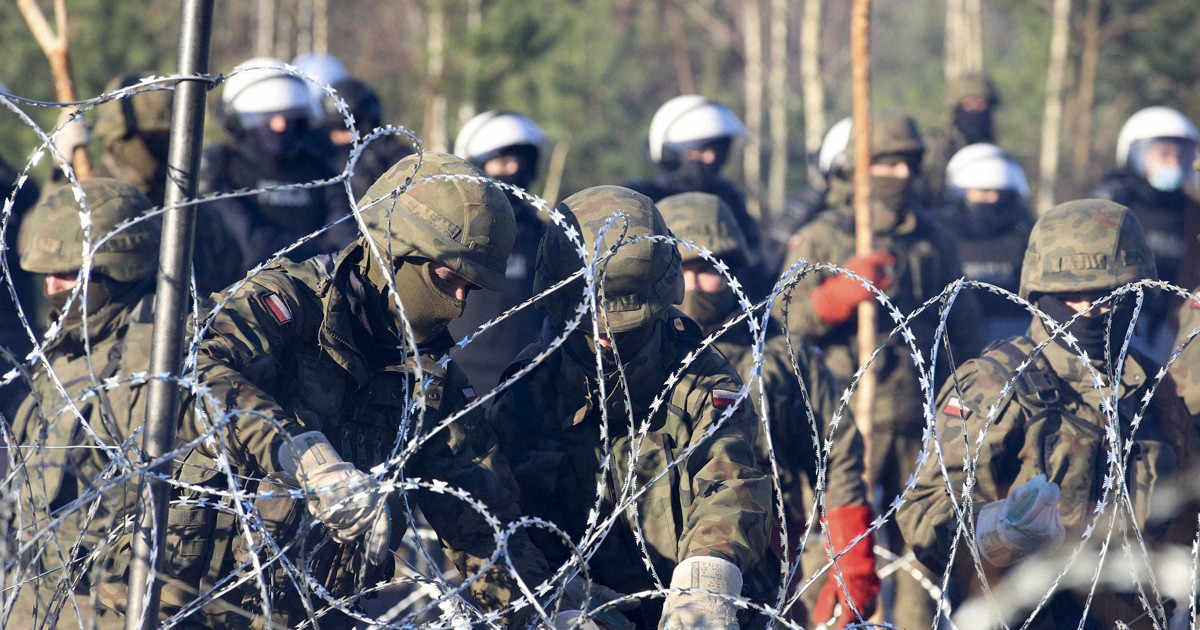 ポーランド国境に移民数千人殺到　EU「ベラルーシが意図的に派遣」