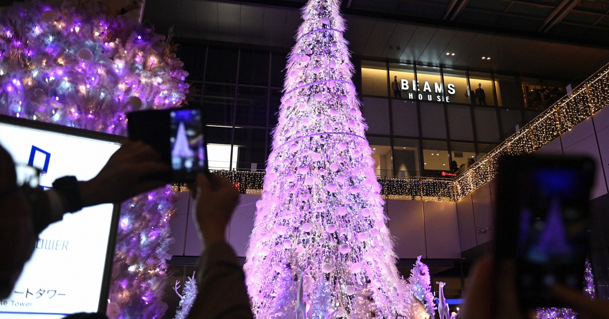 名古屋駅前に巨大クリスマスツリー　高さ12m、新たなスタートへ