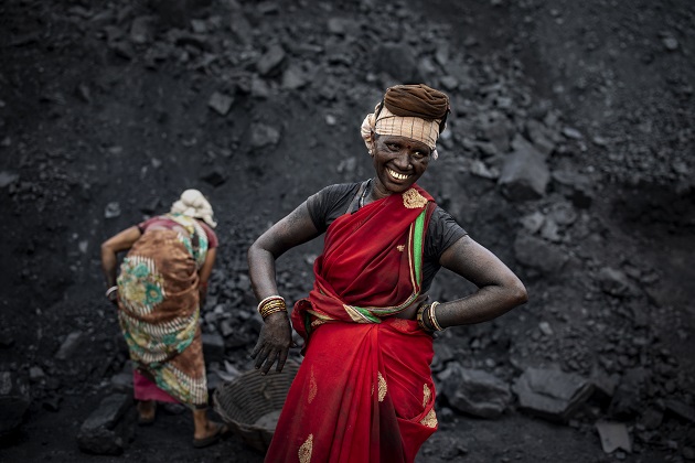 「石炭なしでは生きられない」インドの炭鉱地帯に生きる人々