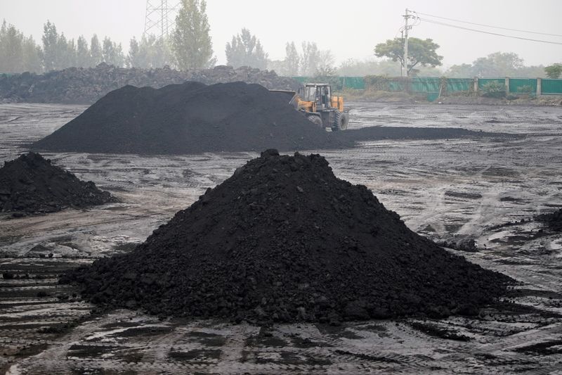 中国の1日当たり石炭生産が過去最高、増産要請で