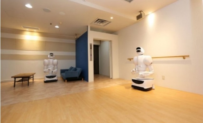 丸文、AI搭載型介護支援ロボットのデモルーム開設