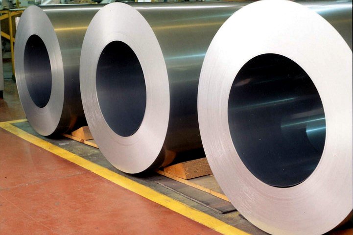 日本製鉄もＪＦＥスチールも。鉄鋼大手が「電磁鋼板」の生産能力を拡充する狙い