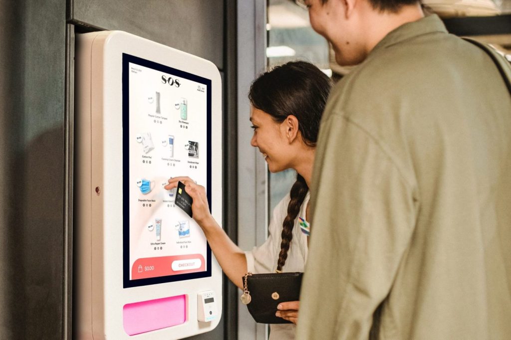 生理用品自販機を革新する「SOS」が約3.9億円調達