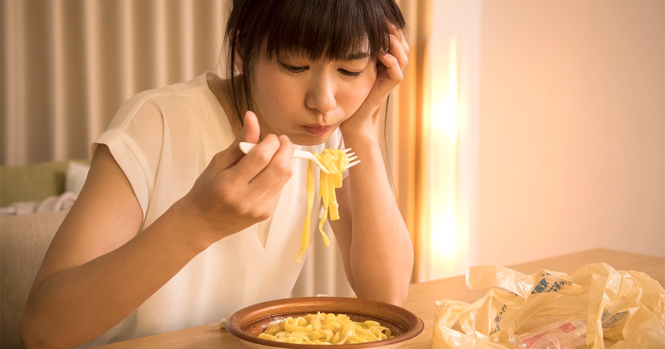 1人住まいの学生は「肥満リスク」が上昇、大阪大の研究より