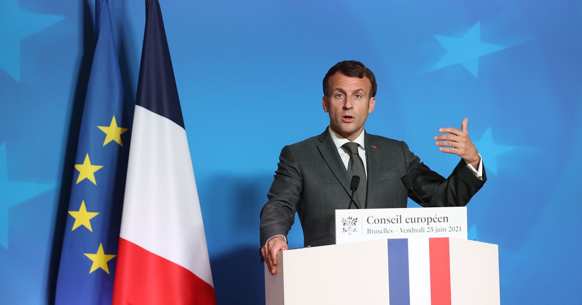 フランス国旗の色、マクロン大統領がこっそり変更。あなたは違いが分かるか（画像一覧）