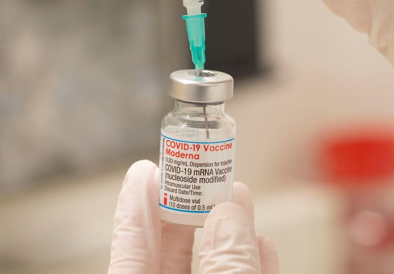 モデルナ、米ＦＤＡに全ての成人対象の追加接種承認を申請