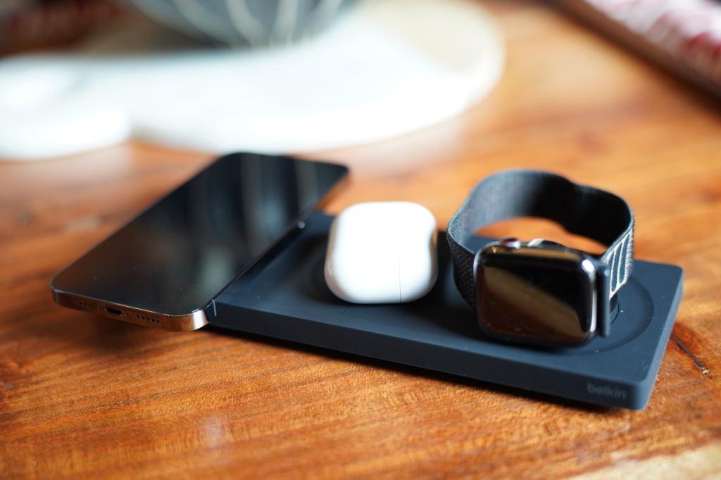 ベルキンの新3in1ワイヤレス充電器は最新Apple WatchとiPhoneをすばやく充電