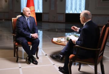 難民越境支援は「あり得る」　ベラルーシ大統領