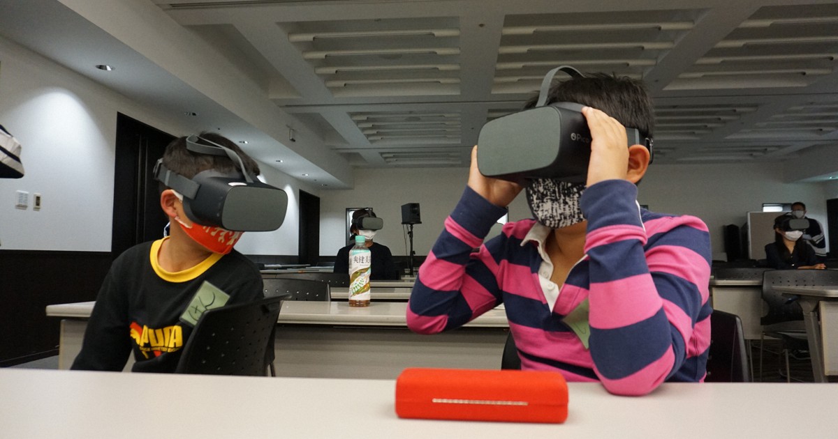 VRで上方落語体験教室　専用ゴーグルで繁昌亭を360度体感