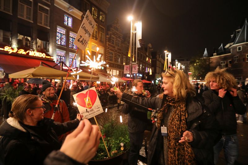 オランダ、コロナ規制への抗議続く　一部が暴徒化