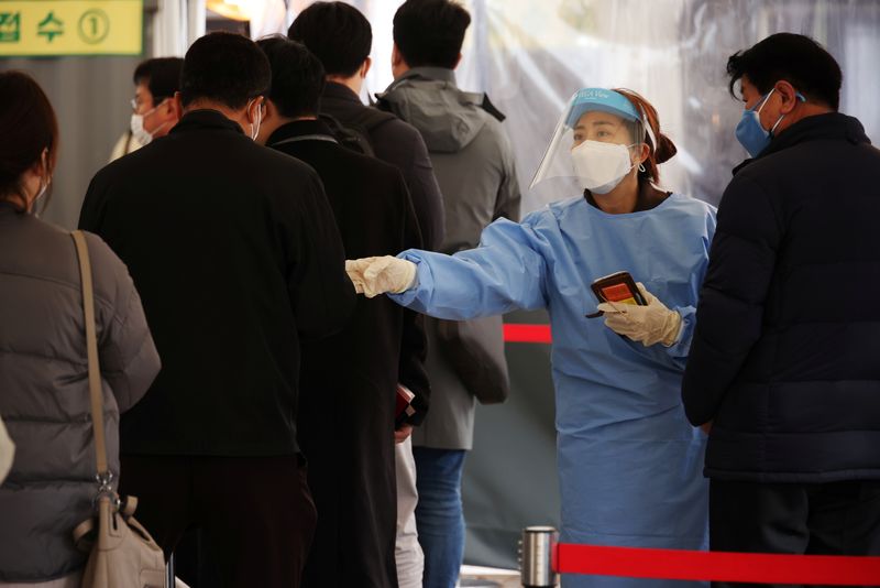 韓国、1日当たりのコロナ新規感染者が4116人　過去最多