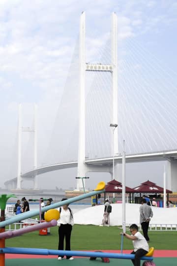 中朝国境の橋、来夏まで工事　開通準備を再開か、高官接触