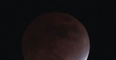 お月様が隠れんぼ　愛媛で部分月食の撮影に成功　19日午後6時ごろ観測