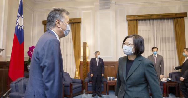 台湾・蔡総統、訪台の米超党派議員団と面会