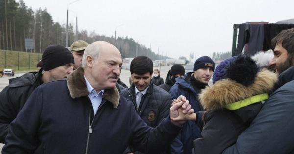ベラルーシ大統領が国境訪問　移民らのEU側への越境支援を約束