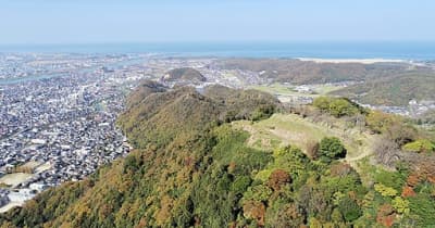 とっとり鳥瞰図　最強の山城を独り占め　鳥取城跡
