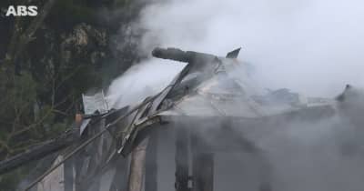 湯沢市で住宅火災　焼け跡から１人の遺体