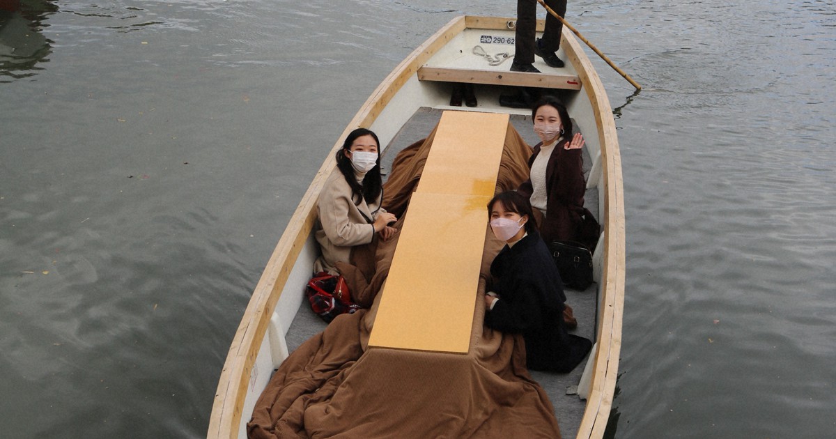 師走の風物詩「こたつ舟」の運航開始　福岡・柳川