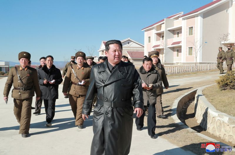 北朝鮮、来年の「大変巨大な闘争」に備えよ＝金正恩氏