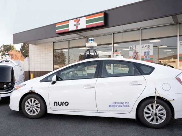 コンビニ商品を無人自動運転車がお届け！ Nuroとセブン-イレブンがカリフォルニアで展開