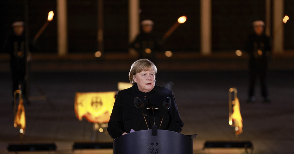 ドイツ新首相、8日選出へ　メルケル氏「波乱に満ちた16年」