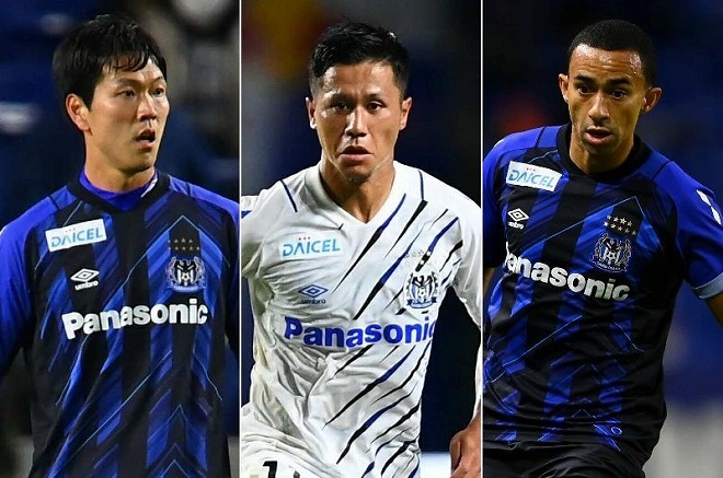 ガンバ大阪がキム・ヨングォン、小野裕二、チアゴ・アウベスの契約満了とコーチ３人の退団を発表