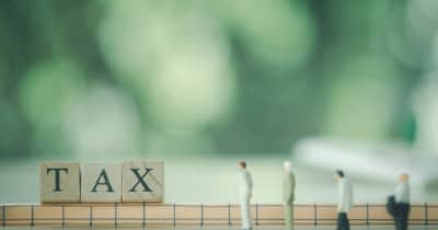 年収800万円の個人事業主が一年間に納める税金はどれくらい？
