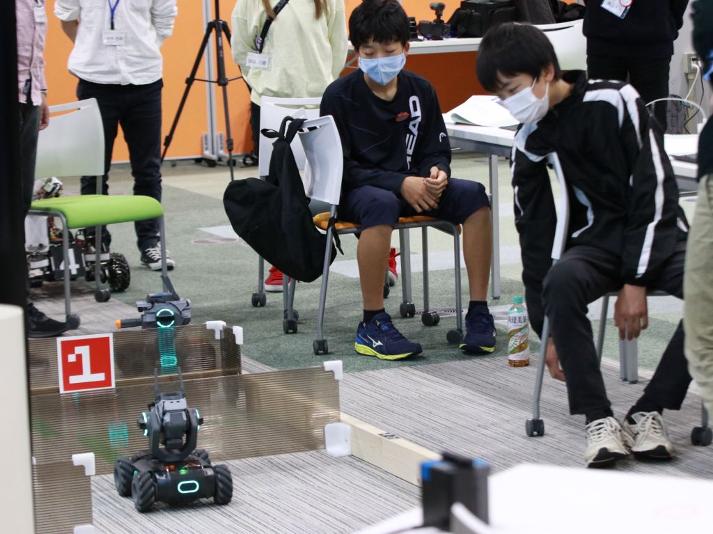 京都府と連携、次世代ロボットエンジニア支援機構が3D CAD・ロボット分解組立講座やロボットプログラミング講座