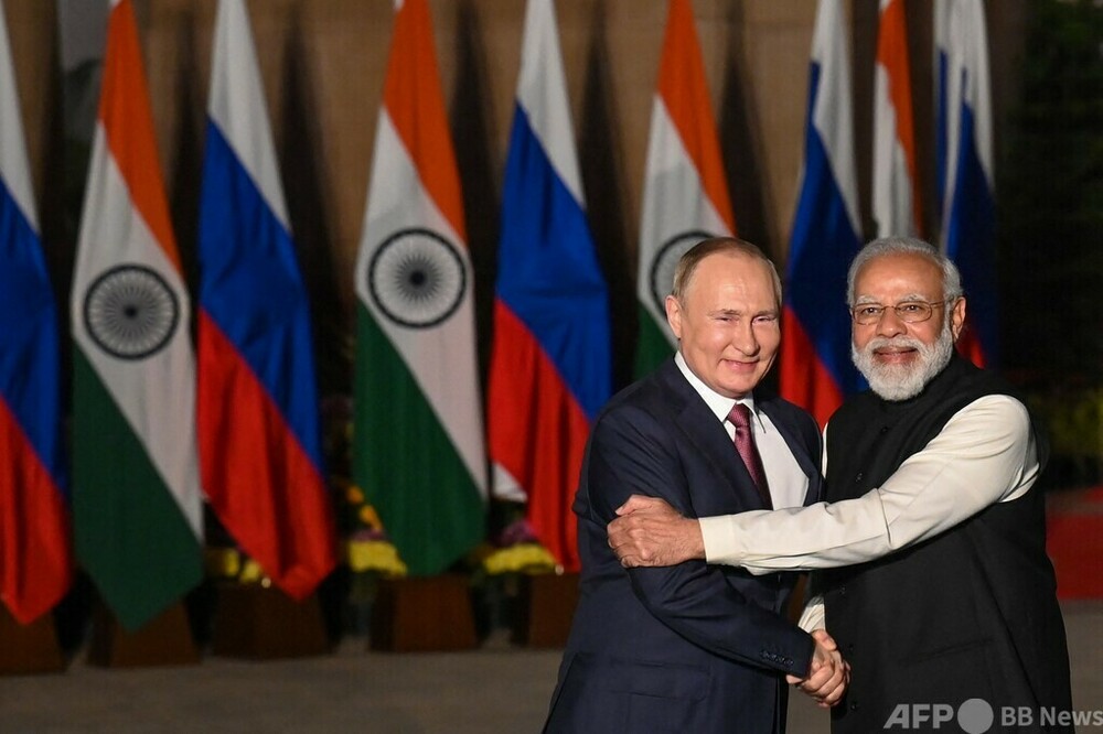 プーチン氏がインド訪問 軍事・エネルギー関係を強化