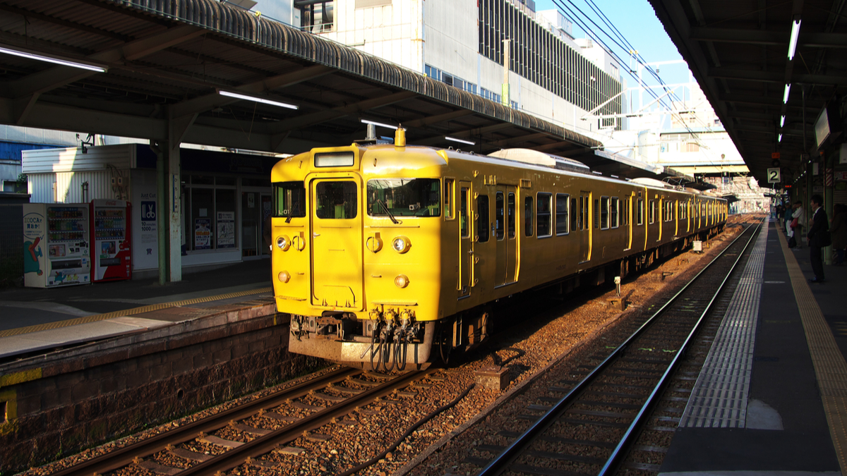 JR西日本、元旦に「宮島・厳島神社」への初詣や初日の出参りに便利な臨時列車「宮島号」運転
