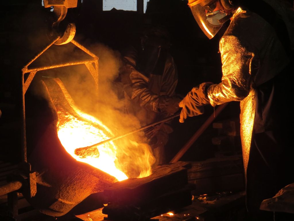三菱総研DCSと創業100年の鋳造メーカー中島合金、純銅鋳造製造工程における熟練技能者の暗黙知をAIに代替させる実証実験