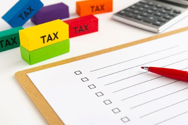 副業にかかる税金とは？ 所得税、事業税、印紙税