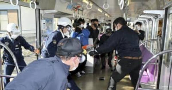 列車内に不審者 対応確認　JR四国と四国中央署が訓練　無差別殺傷事件備え