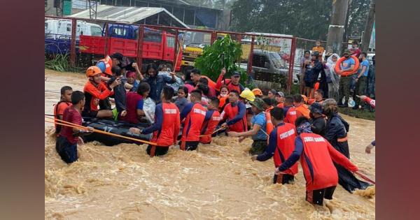 フィリピンに猛烈な台風上陸 9万人超避難