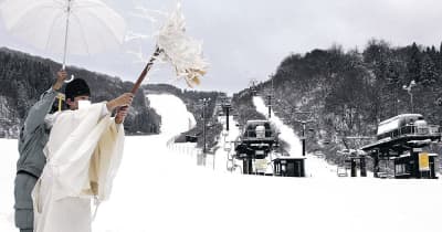 雪もっと、石川県内スキー場　今冬初の寒波、スリップ事故10件