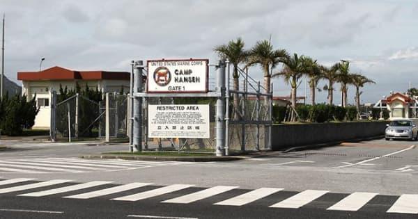 米軍キャンプ・ハンセン従業員にPCR　オミクロン株確認で沖縄県実施　開始前から車列