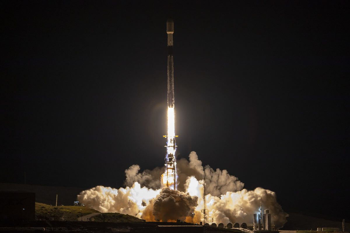 スペースX「ファルコン9」を16時間以内に2回打ち上げ！ 第1段11回目の再利用にも成功