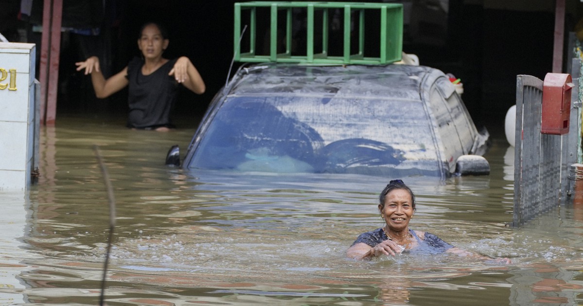 マレーシア洪水、17人死亡　6.7万人避難、コロナ拡大の恐れ