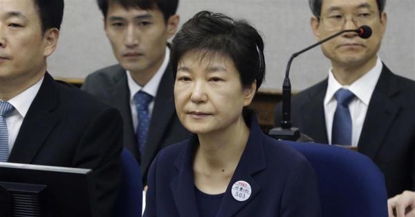 朴槿恵前大統領、恩赦で年内釈放へ　４年９カ月収監　韓国紙報道