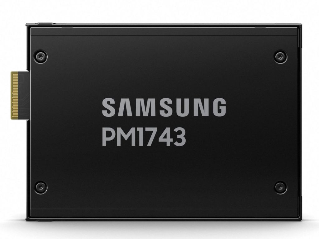 サムスンがPCIe 5.0対応のサーバー向けSSD「PM1743 SSD」を発表、読み取り速度は最大13GB/s