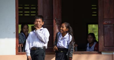 中国企業がラオスで学校建設支援　社会貢献に尽力