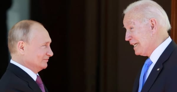 プーチン氏、制裁発動なら米と「関係断絶」も　ウクライナ情勢で米ロ電話会談