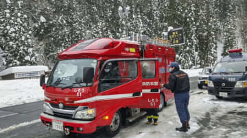 氷ノ山の遭難、不明男性死亡　雪に埋もれた車内で発見