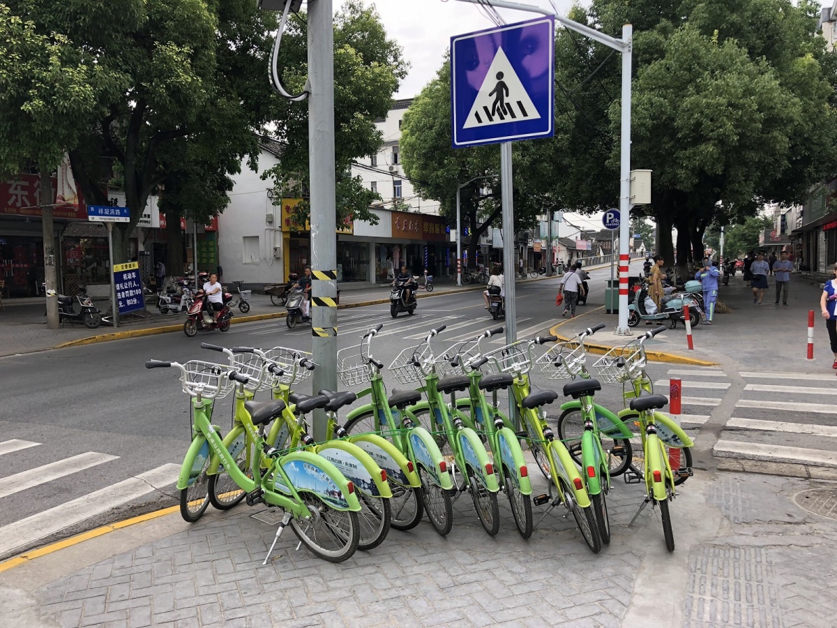 独自進化した中国「シェア自転車」が面白い、料金5倍になっても利用者が減らないワケ