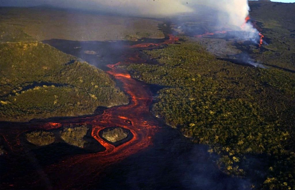 ガラパゴス諸島で噴火：時事ドットコム