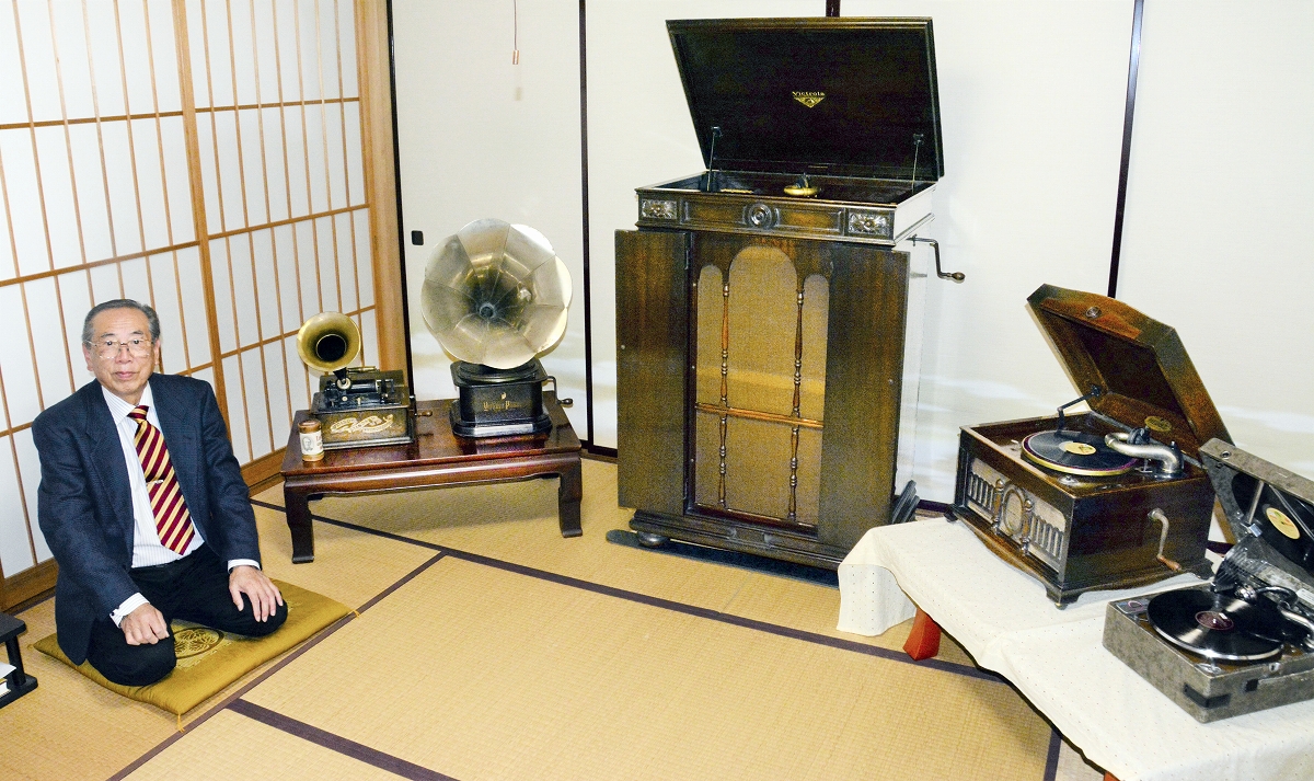 父が残したエジソン時代の蓄音機、今なお現役　福井県の82歳男性が鑑賞会始める